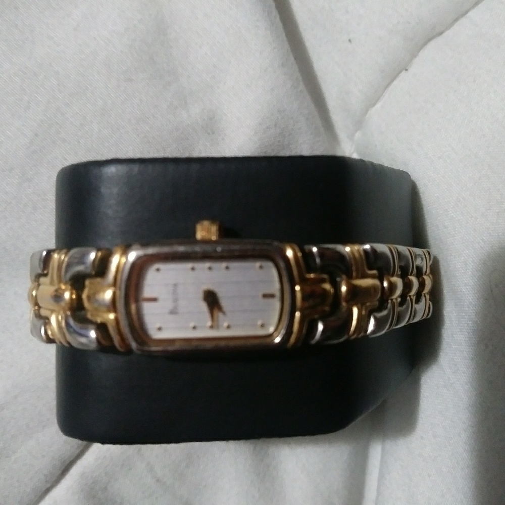 Very Nice Vintage Bulova Ladies Watch